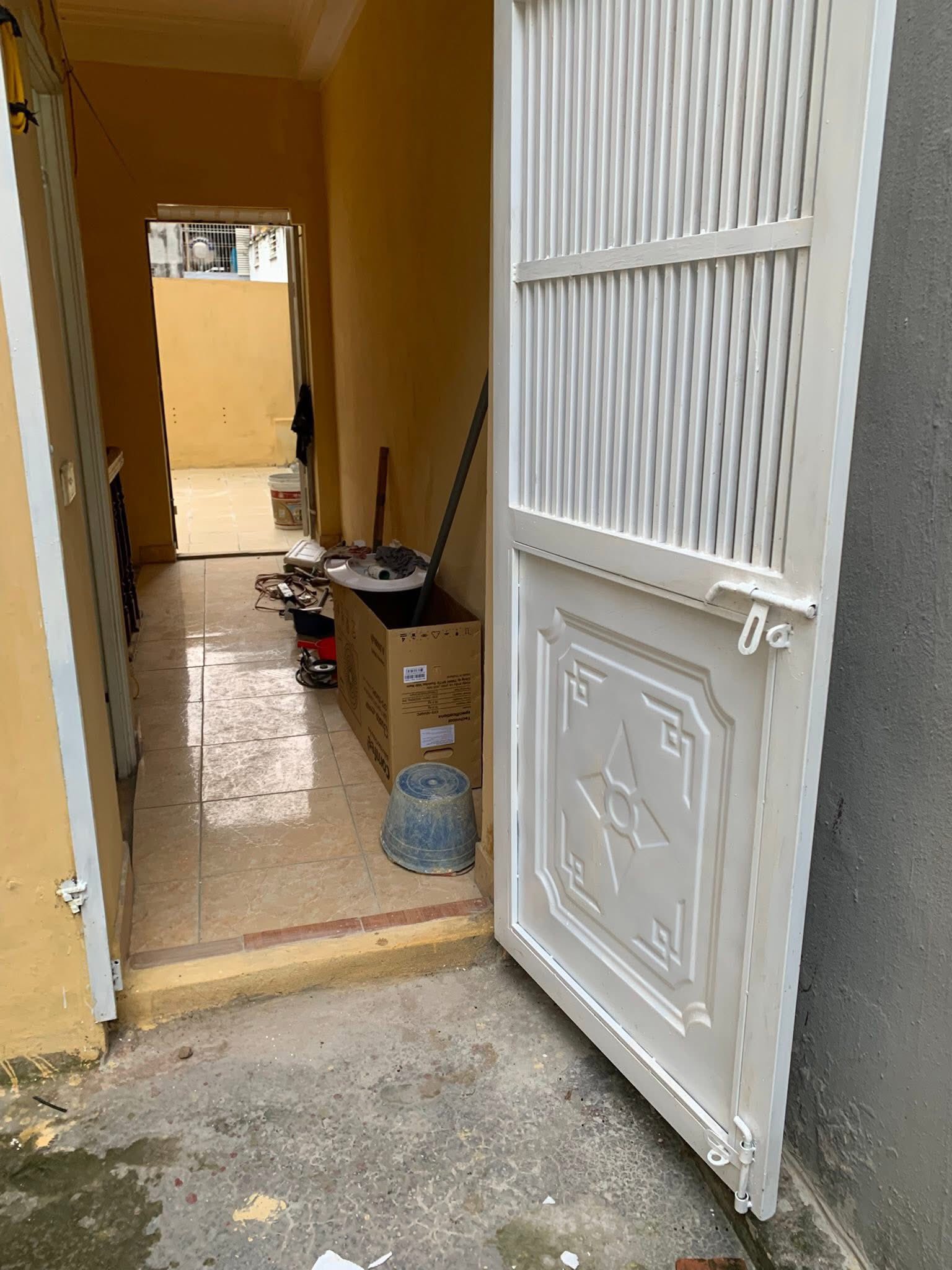 Cho thuê nhà ngõ 19 Khương Hạ 50m2 x 2.5 tầng, 2 ngủ, 7.5 Triệu ở gđ, nhóm 4 người - Ảnh 1